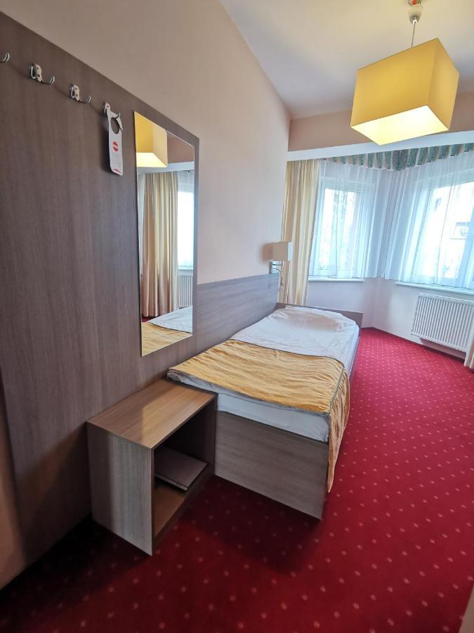 Hotel Zieliniec Poznań Eksteriør bilde