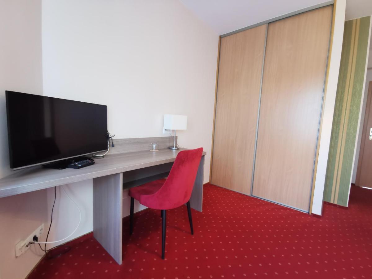 Hotel Zieliniec Poznań Eksteriør bilde